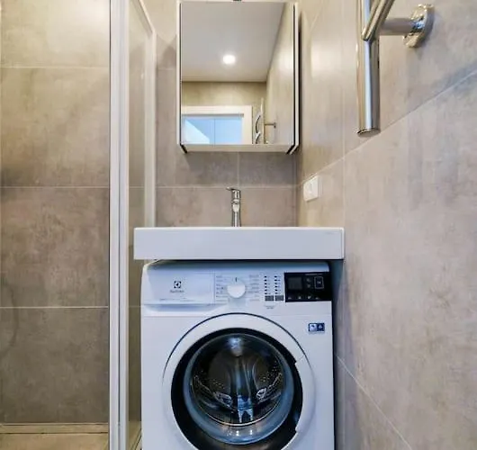 Stylish Studio In Central Ii *